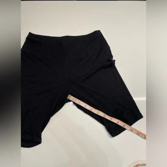 Black Biker shorts Bar II size medium - Picture 9 of 9